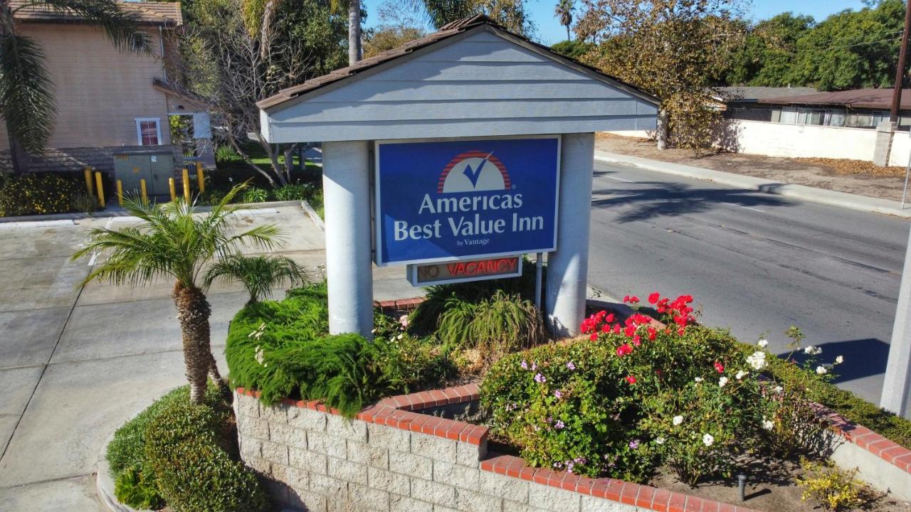 Americas Best Value Inn Oxnard-Port Hueneme Exterior foto